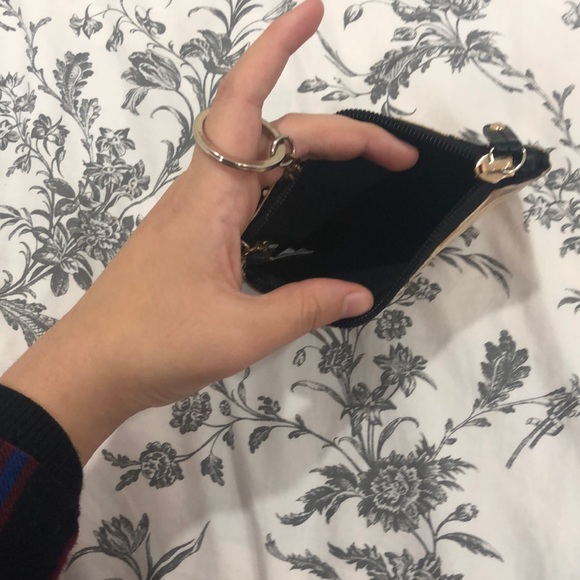 Coin pouch - Picture 2 of 3